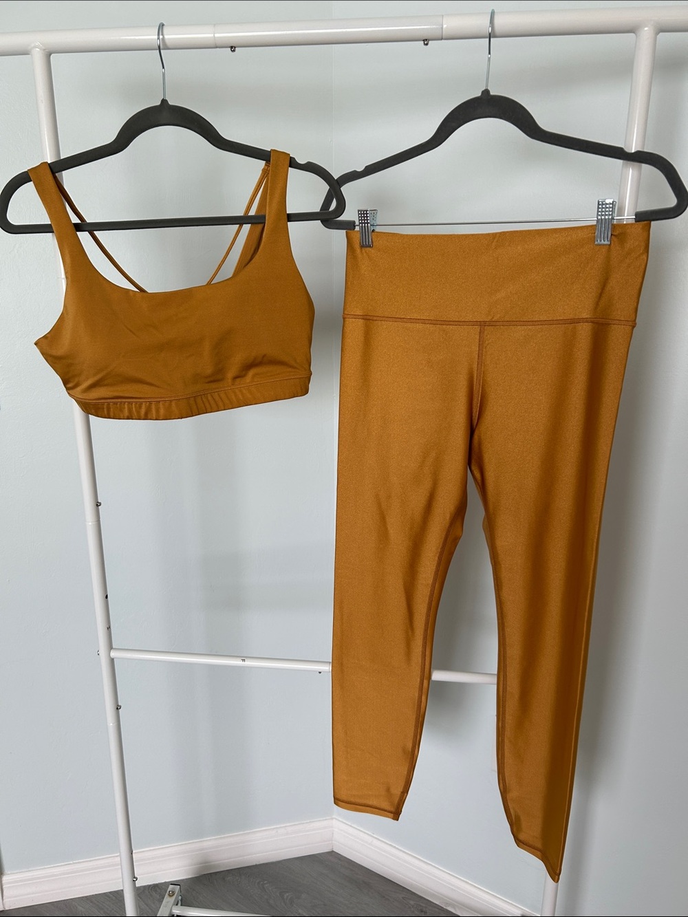 Athleta Elation Gold High-Rise Leggings with Matching Bra